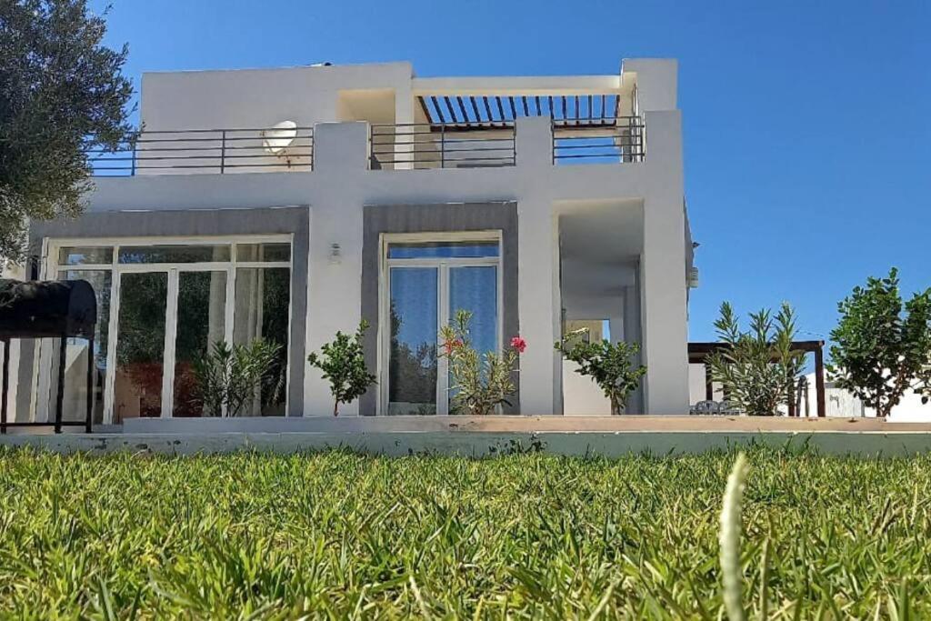 Magnifique Avec Piscine Sur L'ile De Djerba Pour Villa *